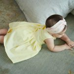 שמלה צהובה לתינוקות