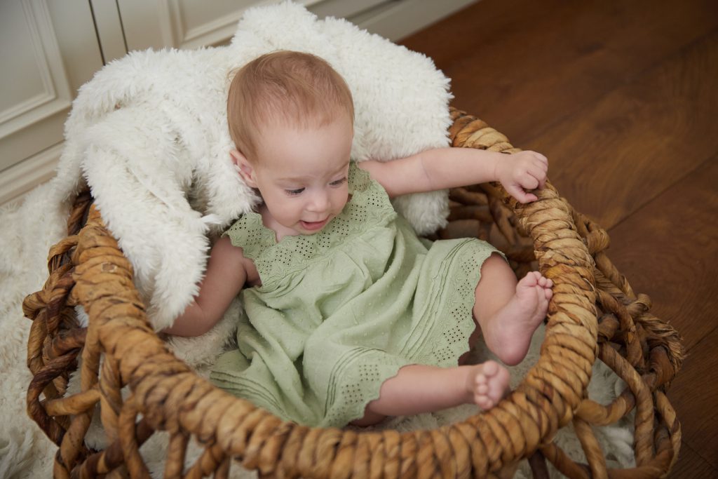 שמלה כפרית תחרה ירוקה לתינוקות