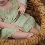 שמלה כפרית תחרה ירוקה לתינוקות