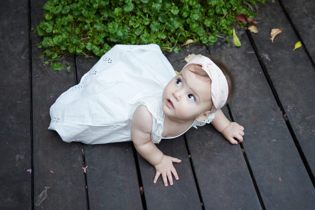 שמלה תחרה לבנה