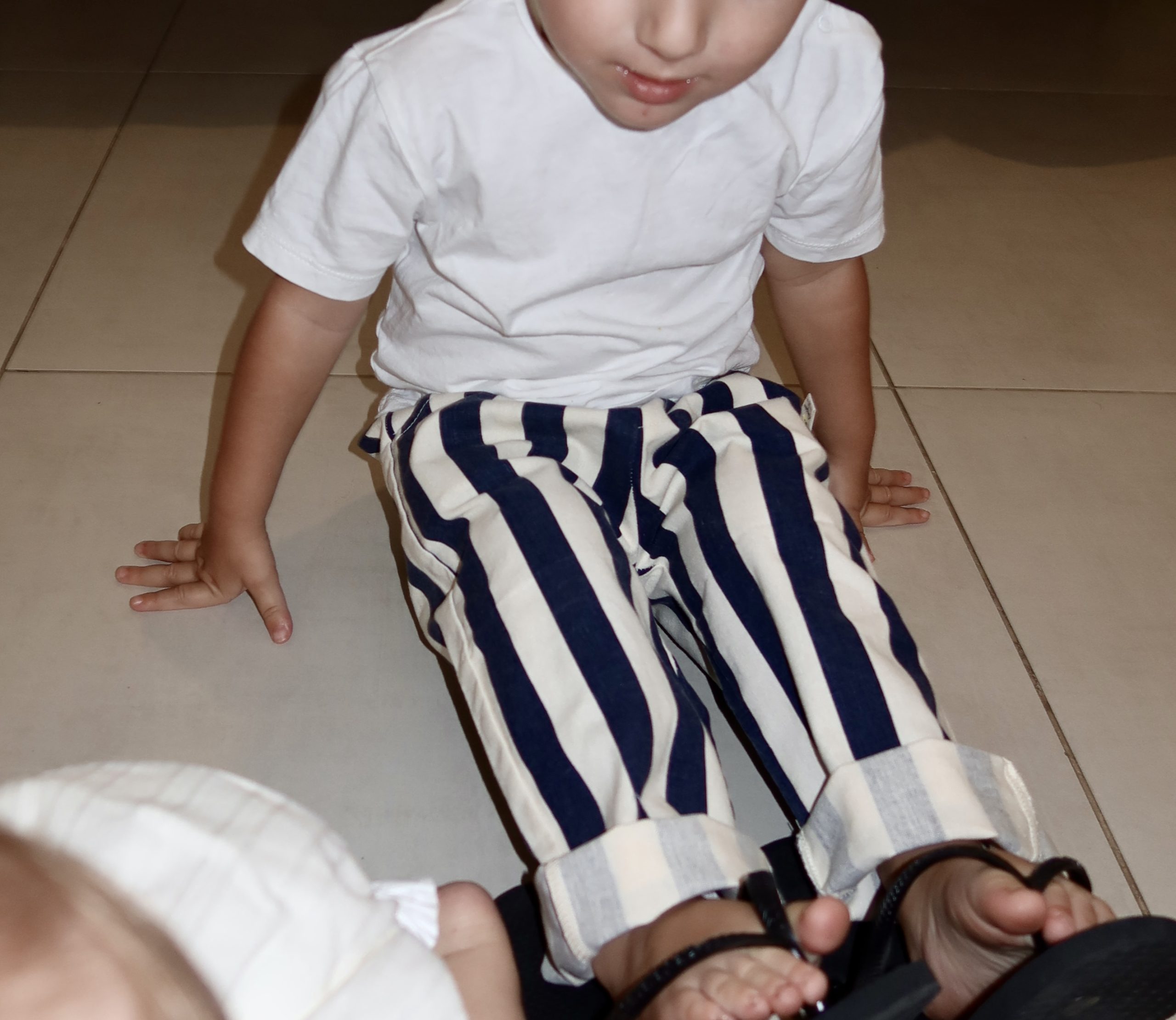 IMG_4198 מכנסיים פסים רחבים – תמונה 1