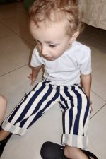 ⁦מכנסיים פסים רחבים⁩ – תמונה ⁦2⁩