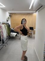 גופייה סרוגה צבע שחור, לבן ופודרה