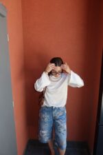 ⁦ברמודה ג'ינס פרחוני⁩ – תמונה ⁦2⁩